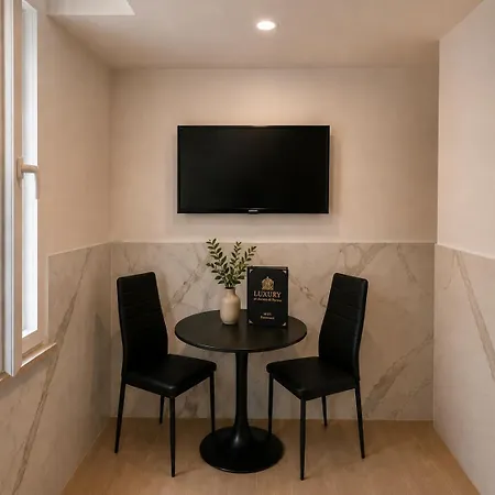 Apartment Luxury 13 Al Duomo Di Parma